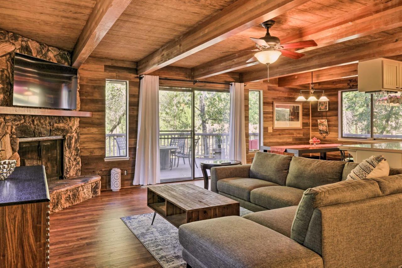 Spacious Groveland Cabin With Wraparound Deck! Екстер'єр фото