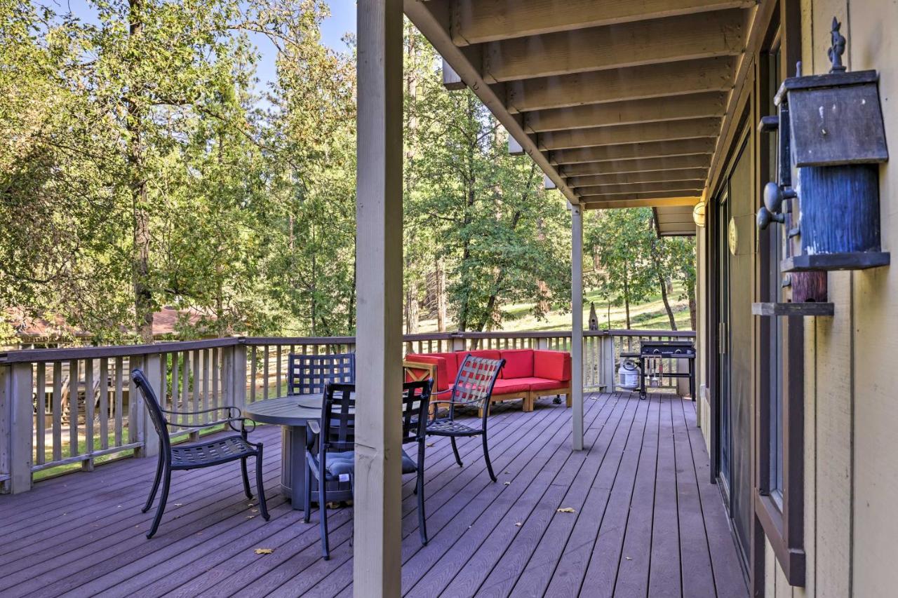 Spacious Groveland Cabin With Wraparound Deck! Екстер'єр фото