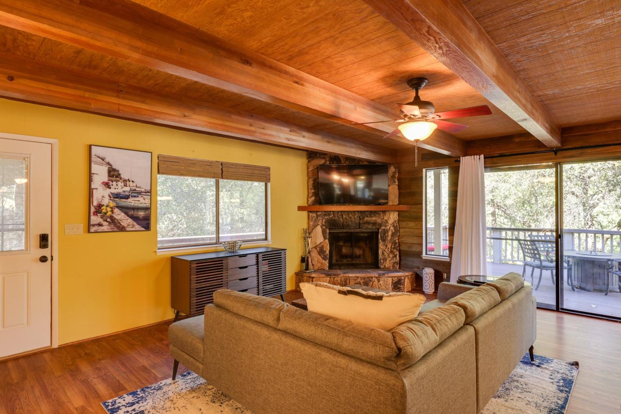 Spacious Groveland Cabin With Wraparound Deck! Екстер'єр фото