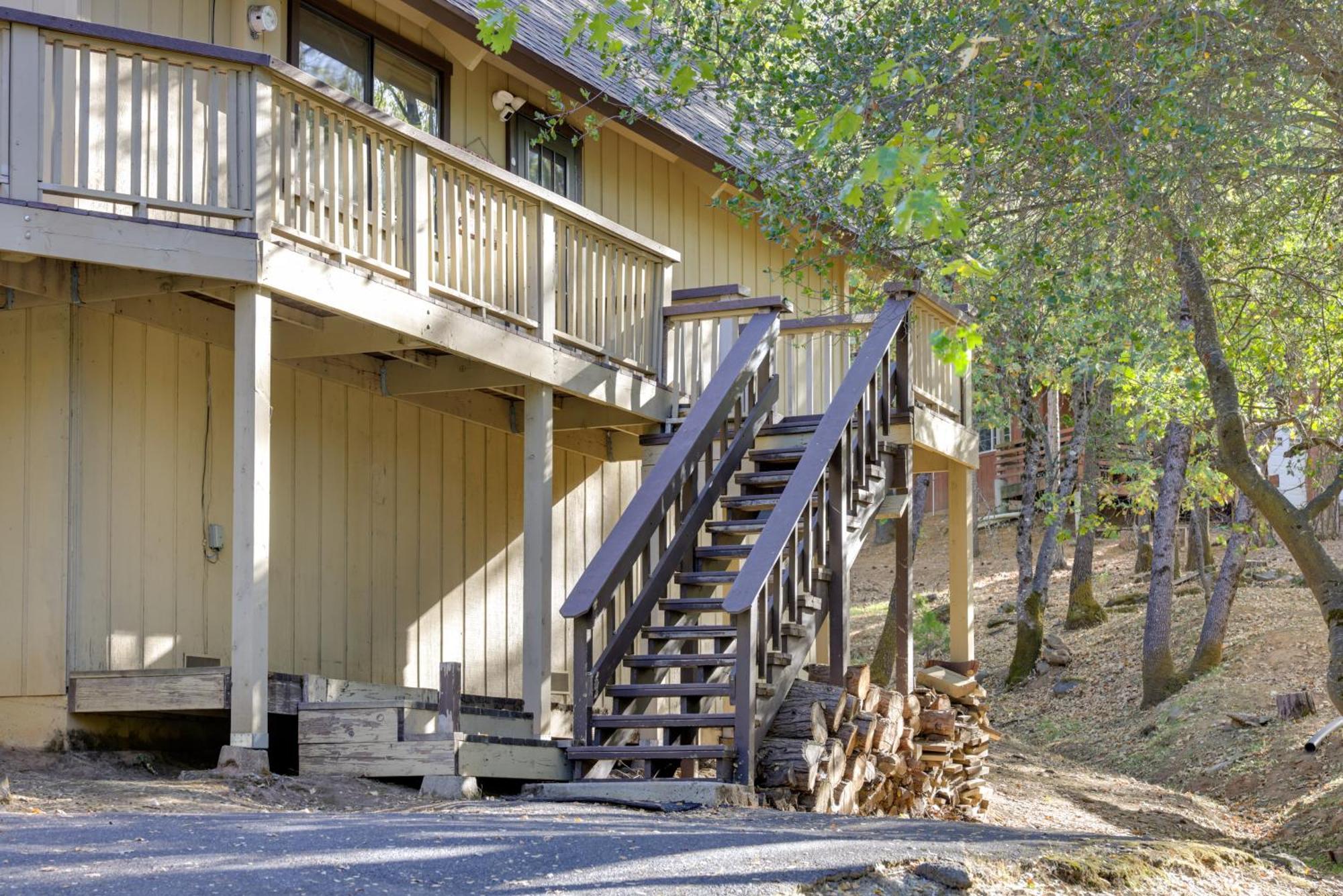 Spacious Groveland Cabin With Wraparound Deck! Екстер'єр фото