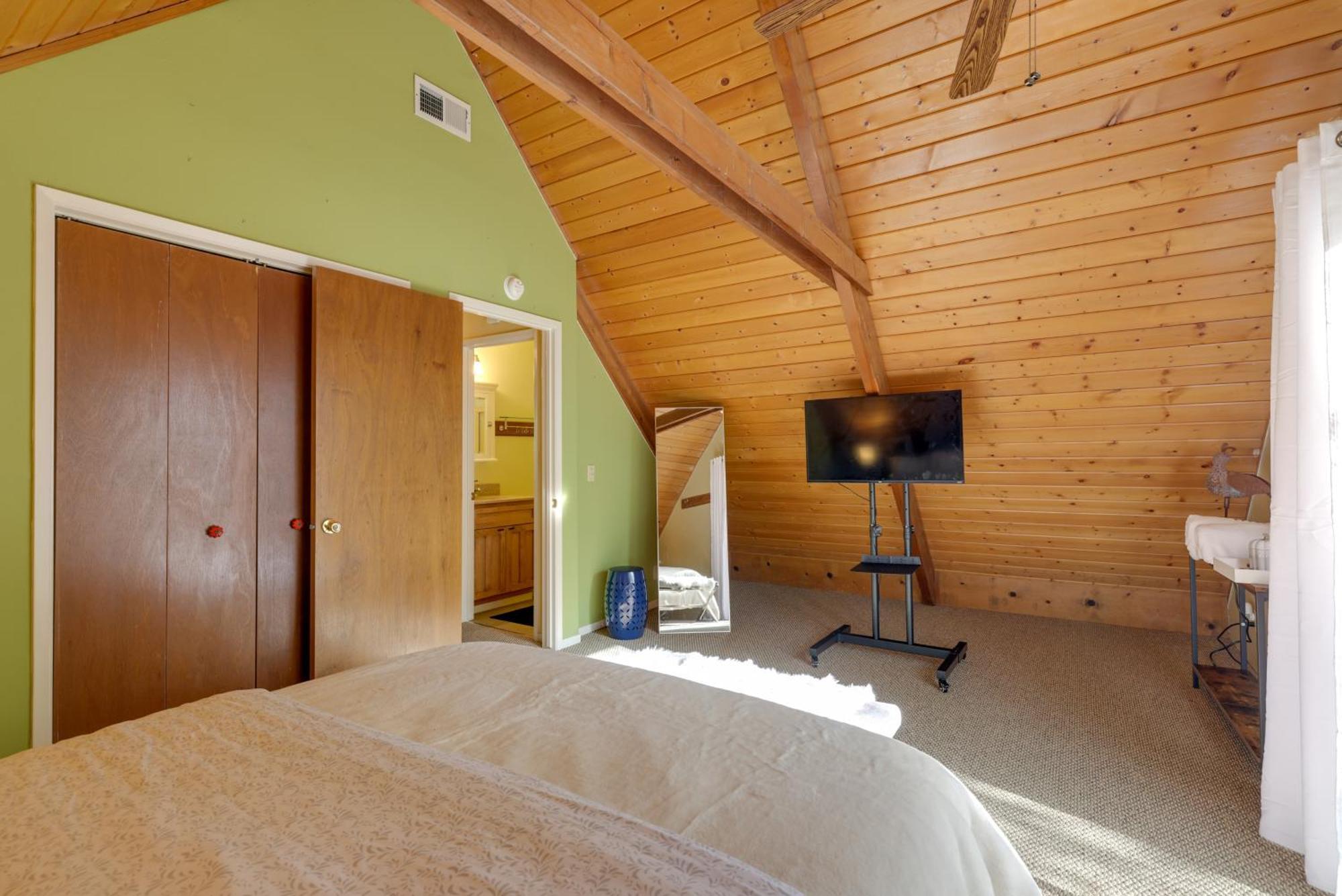 Spacious Groveland Cabin With Wraparound Deck! Екстер'єр фото
