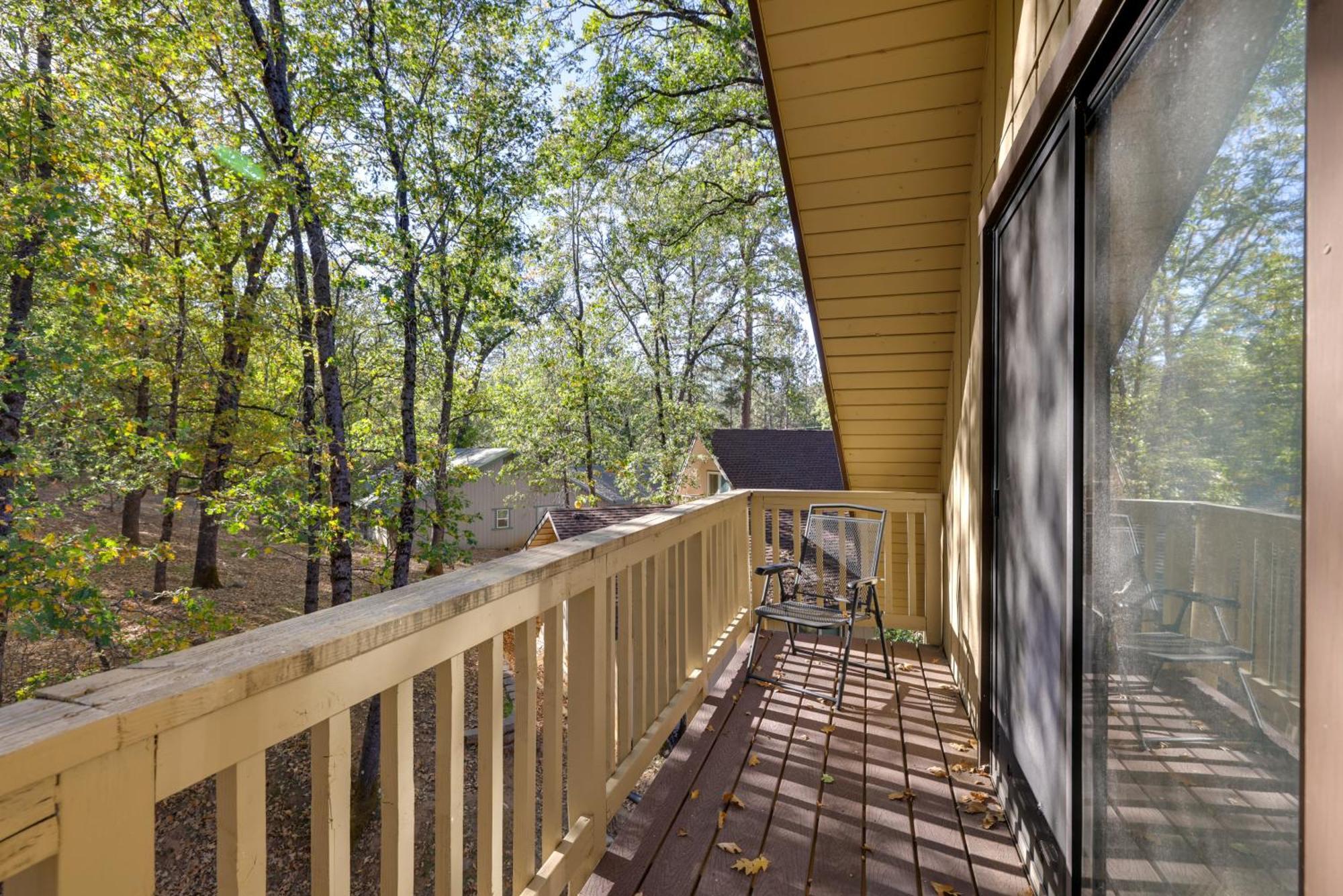 Spacious Groveland Cabin With Wraparound Deck! Екстер'єр фото