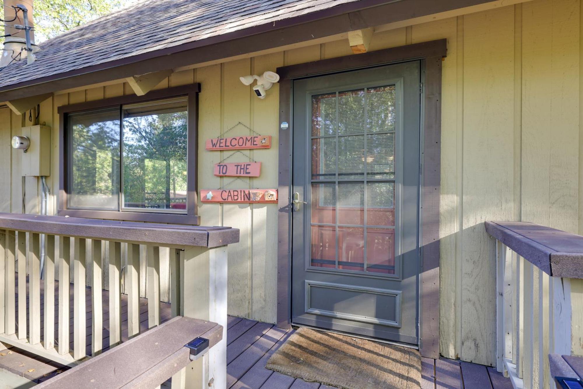 Spacious Groveland Cabin With Wraparound Deck! Екстер'єр фото
