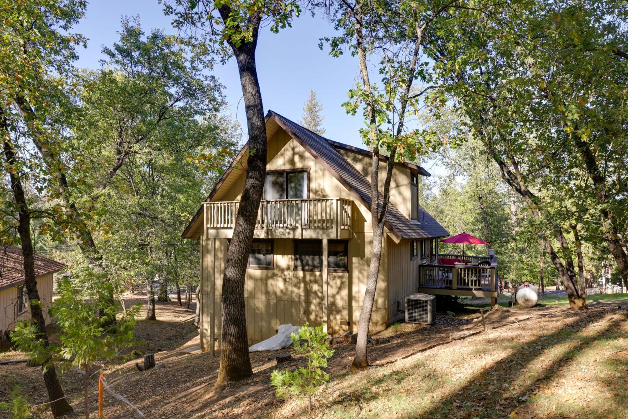 Spacious Groveland Cabin With Wraparound Deck! Екстер'єр фото